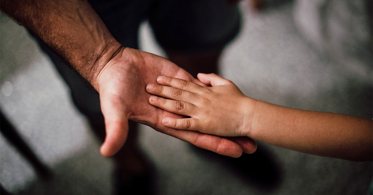 Father's Day Gift Guide (Nateskin Trimmer, Bloom This, Scentses + co, Kindle Paperwhite, UGG Scruff Slippers)